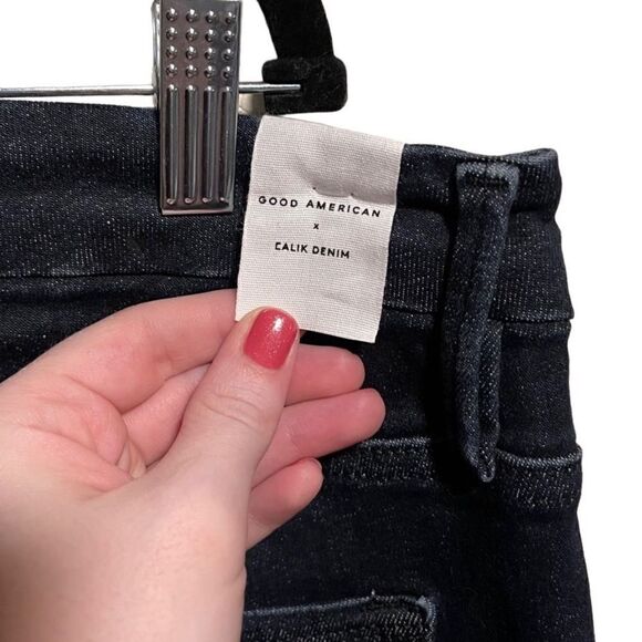 NWT- Good American- Always Fits Good Waist Long Dark Wash Jeans, Size 28-32 - Picture 10 of 16